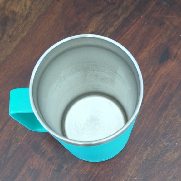 YETI 24 Oz Aqua Insulated Mug - Picture 3 of 5